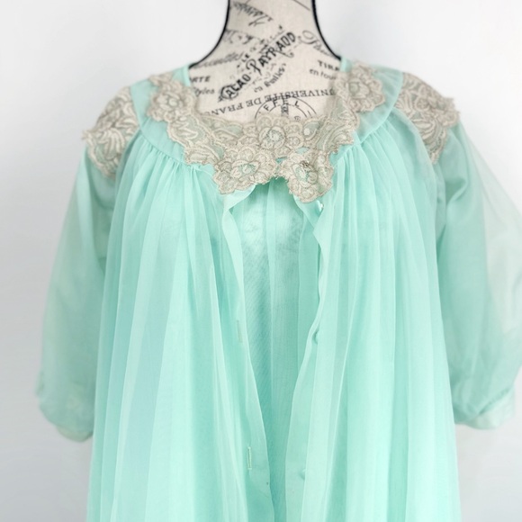 Vintage 1960’s Babydoll and Robe Peignoir Set - Picture 11 of 14
